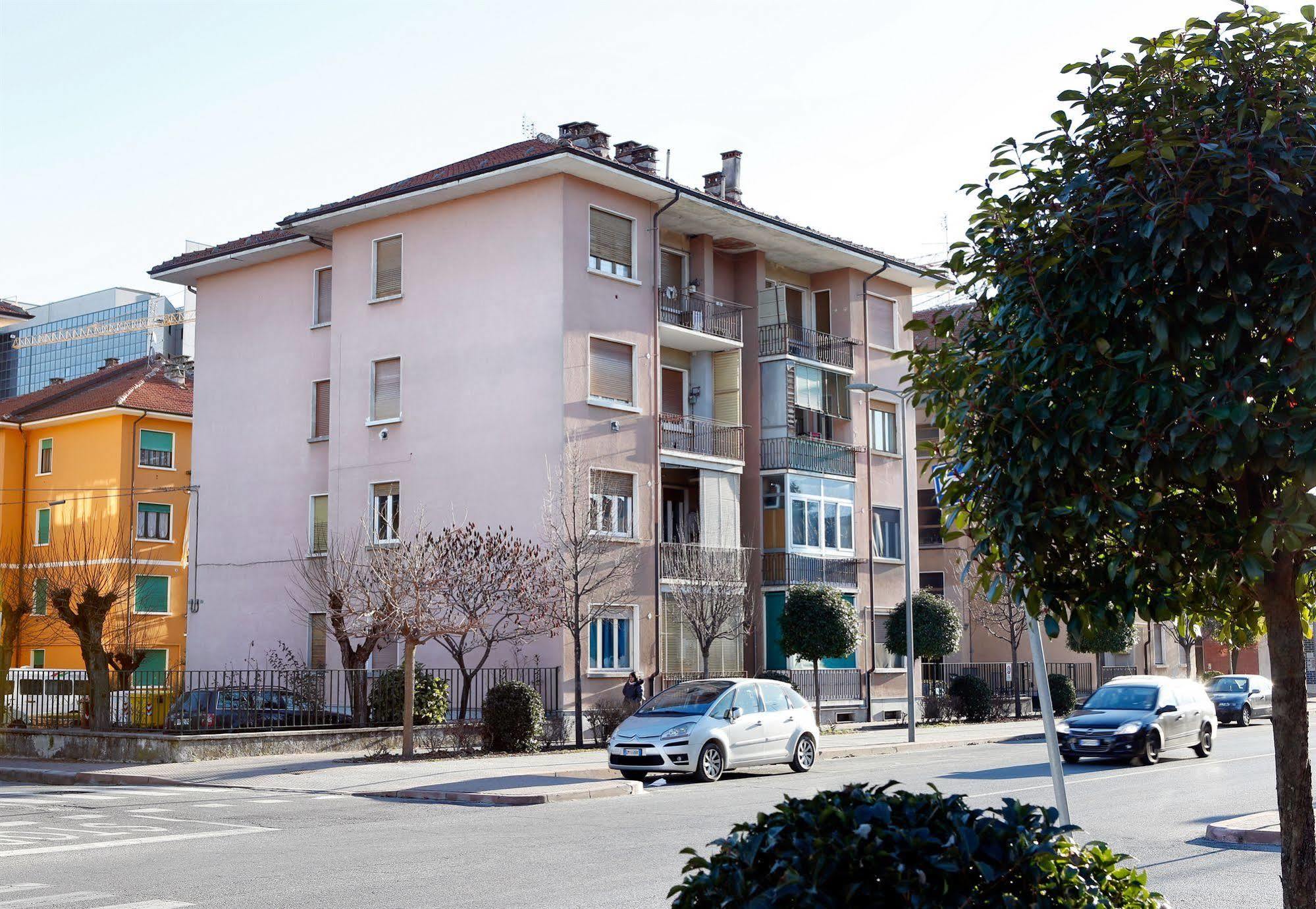 B&B Il Rosso E Il Blu Cuneo Ngoại thất bức ảnh