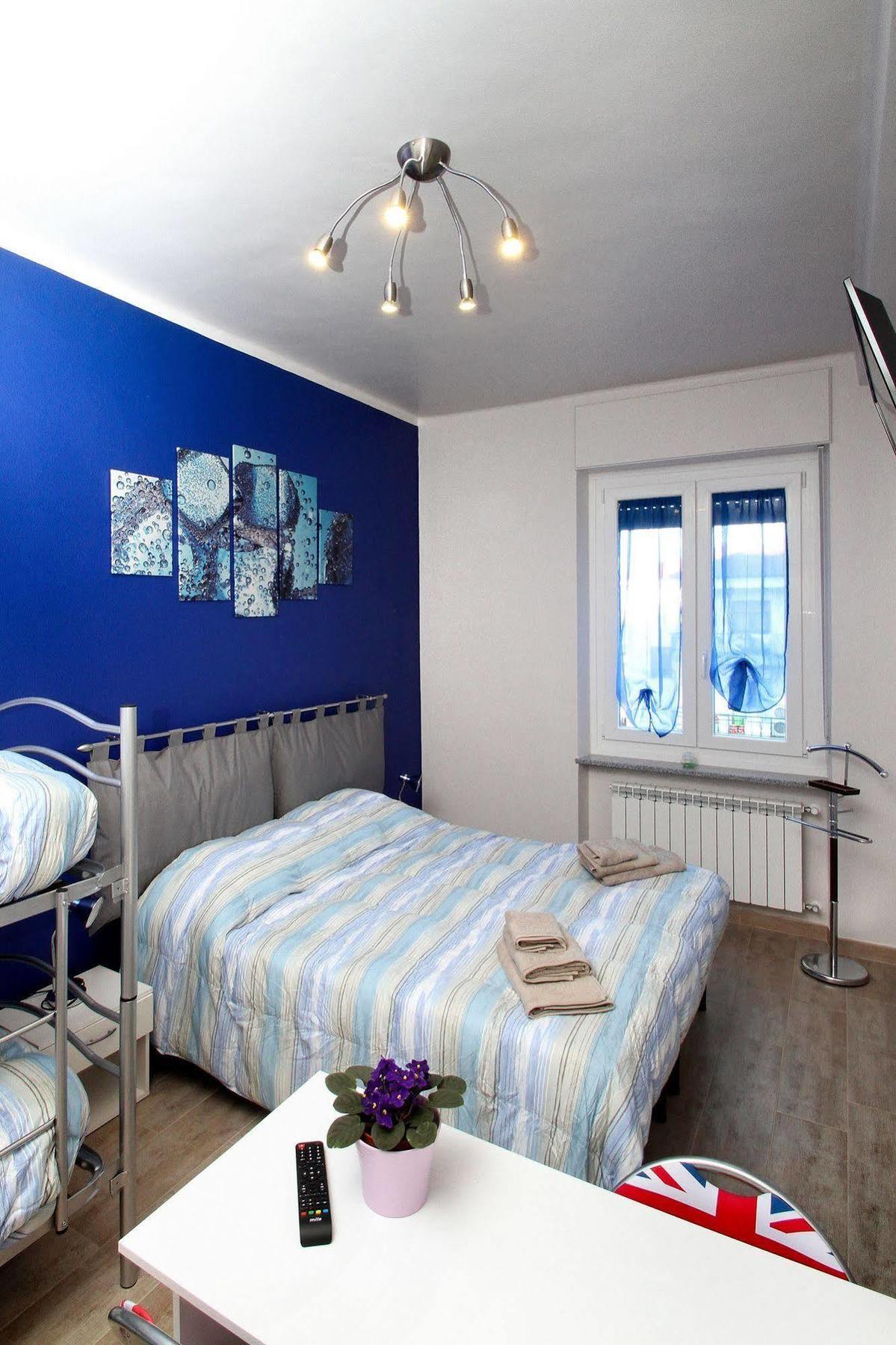 B&B Il Rosso E Il Blu Cuneo Ngoại thất bức ảnh